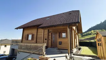 Expose Charmantes Holzhaus in herrlicher Aussichtslage