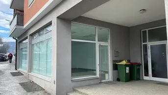 Expose Helles Geschäftslokal mit großem Schaufensterflächen, Villach Völkendorf