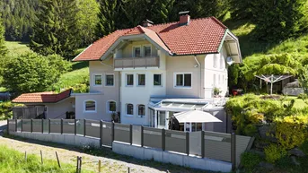 Expose Top Zustand - Großes Landhaus mit Grünland und eigenen Trinkwasserquellen in ruhiger Panoramalage