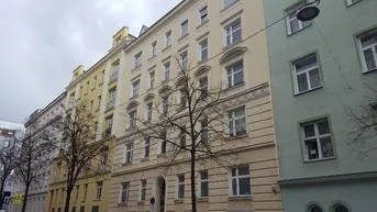 Expose AKH / MED UNI NÄHE ! BESTENS AUFGETEILTE ALTBAUWOHNUNG IN SEHR SCHÖNEM STILHAUS