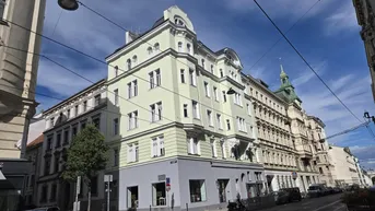 Expose HELLE ALTBAUWOHNUNG IN ABSOLUTER TOPLAGE / INNENSTADT NÄHE !
