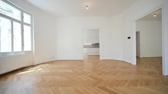 Expose Erstbezug: wunderschöne Altbauwohnung mit Klopfbalkon I unbefristet