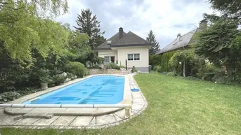 Expose Einfamilienhaus mit idyllischen Garten und Pool