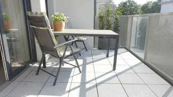 Expose expat flat/ fully furnished: möblierte Balkonwohnung mit Parkblick - befristet