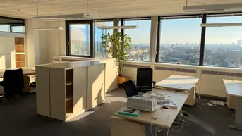 Expose Bürohaus am Hietzinger Kai