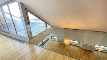 Expose Exklusive Maisonette im Dachgeschoß mit Terrassen, Blick Richtung Karlskirche, im herrschaftlichen Palais - zu kaufen in 1040 Wien