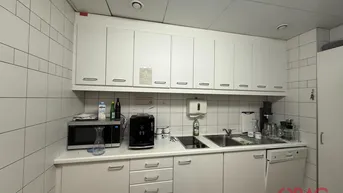 Expose Büro mit Blick auf die alte Universität in 1010 Wien zu mieten
