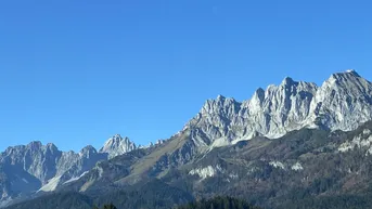 Expose "Panorama-Living" 3 Zimmer mit moderner Küche - Phänomenaler Blick zum "Wilden Kaiser" und "Hahnenkamm" - zu kaufen in 6370 Kitzbühel