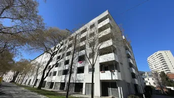 Expose Tolle 2-Zimmer-Wohnung mit Balkon in der nähe des Oeverseeparks zu mieten!