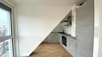 Expose Erstklassige 2-Zimmer Dachgeschoß-Wohnung mit Terrasse in Oberlaa zu mieten