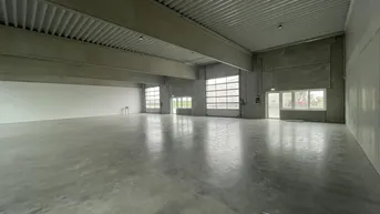 Expose Moderne 380 m² Lager-/Produktionshallen