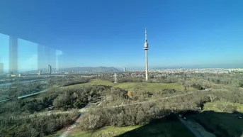 Expose Attraktive Büroflächen im Saturn Tower mit Balkon