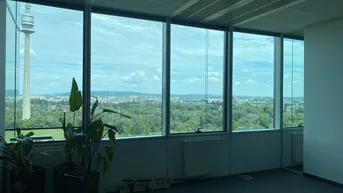Expose Attraktive Büroflächen im Saturn Tower mit Balkon