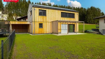 Expose Massivholzhaus mit Drachenwandblick und optionalem Badeplatz