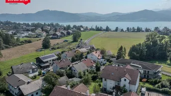 Expose Attersee - Grundstück mit 2 Häusern in Seeufer Ruhelage