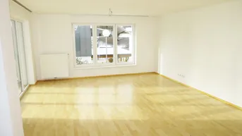 Expose Reihenhaus mit 4 Zimmern, Garten und 2 Terrassen + Carport