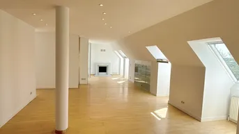 Expose Dachgeschossmaisonette ~ großer Wohnbereich und Terrasse ~ Lift in die Wohnung