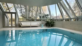 Expose Große Villa mit gartenseitiger Poolhalle in Mauer