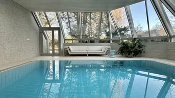 Expose Große Villa mit gartenseitiger Poolhalle in Mauer