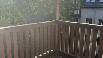 Expose 2 Zimmer mit Balkon und Aussicht