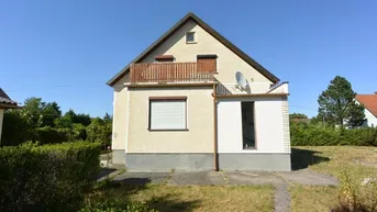 Expose Schönes großes Grundstück mit 1030 m² inkl. sanierungsbedürftigen Einfamilienhaus!