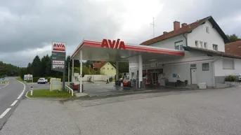 Expose Etablierte AVIA-Tankstelle mit Wohnhaus &amp; großem Grundstück in Unterkohlstätten – Top Lage an der B50