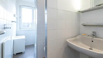 Expose PREISHIT | 2 Zimmer Dachterrassenwohnung in Schwechat | direkt beim Einkaufszentrum | voll möbliert | EUR 179.000,-