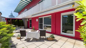 Expose SCHWECHAT | DAS BESTE HAUS AM HAUPTPLATZ | 50m² TERRASSENTRAUM | DIREKT BEIM SCHLOSSPARK