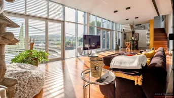 Expose Luxuriöse Villa mit Panoramablick