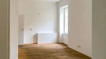 Expose Büro mit Ambiente und Blick auf die Salzach