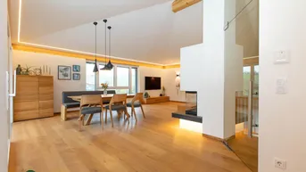 Expose Neubau-Penthouse: moderne Ausstattung &amp; Top-Lage nur Minuten vom See!