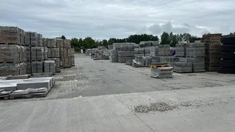 Expose Neuwertige Hallen zu vermieten ab 1000m2 , Außenfläche möglich LOGISTIKER willkommen