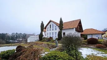 Expose Exklusives Wohnhaus mit Indoorpool und Aussicht und LIFT , 3200 Grundstück NEUER TOPPREIS