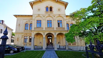 Expose Historische Villa ALMEROTH im Stadtzentrum- Wohnen auf 250 m2 im OG plus 4 Untermieter
