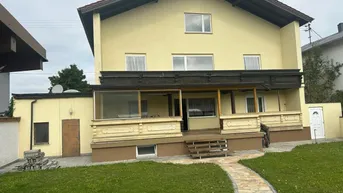 Expose 2 Familienhaus mit Pool und Outdoorküche/Poolhaus - Garage für 3 Autos -SOFORT VERFÜGBAR-DACHBODEN AUSBAUBAR