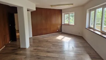 Expose NEUREAL - Ordination/Büroräumlichkeiten mit großer Terrasse in Ternitz zu vermieten!
