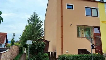 Expose Wohlfühlzone am Rande von Zwettl – REIHENHAUS MIT EIGENGARTEN UND GARAGE!