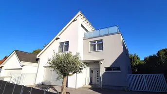 Expose Exklusives Einfamilienhaus – modernes Design und hochwertige Innenausstattung, Pool mit Liegebereich, Weinkeller und Doppelgarage!