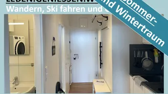 Expose WANDERN, SKI FAHREN UND SCHWIMMEN