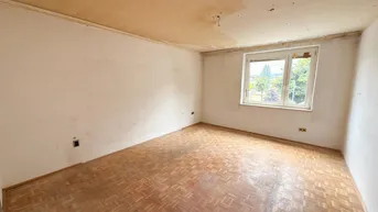 Expose Helle 3-Zimmer-Wohnung mit Sanierungspotenzial in zentraler Lage