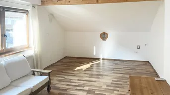 Expose Wohnungspaket: Etagenwohnung + Maisonette mit Balkonen und Zillertal-Blick