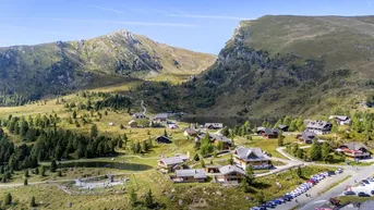 Expose Neuwertiges Chalet Dorf mit Alm-Gasthof in bester Lage am Falkert - direkt neben der "Heidi-Alm"