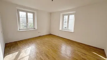 Expose 3 Zimmerwohnung / renovierungsbedürftig