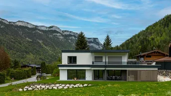 Expose Design trifft Natur! Luxuriöses Einfamilienhaus am Fuße der Steinplatte