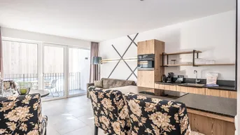 Expose 1 Bedroom Suites - Nikolaus by AvenidA