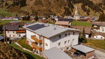 Expose Helle 2- Zimmer-Neubauwohnung mit Carportparkplatz
