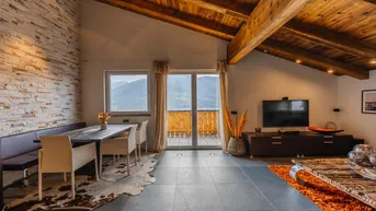 Expose Above &amp; Beyond - Dachgeschosswohnung über den Dächern von Zell am See