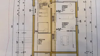 Grundriss des Obergeschosses mit Wohnbereich, Essbereich, Loggia und Schlafzimmer, gut aufgeteilt.