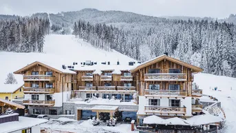 Expose Investitionskombi im Stockinggut by AvenidA