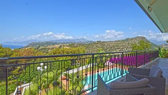 Expose Panoramavilla mit Schwimmbad in Vallecrosia
